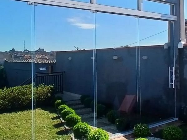 Melhore o isolamento solar com película arquitetônica em Florianópolis